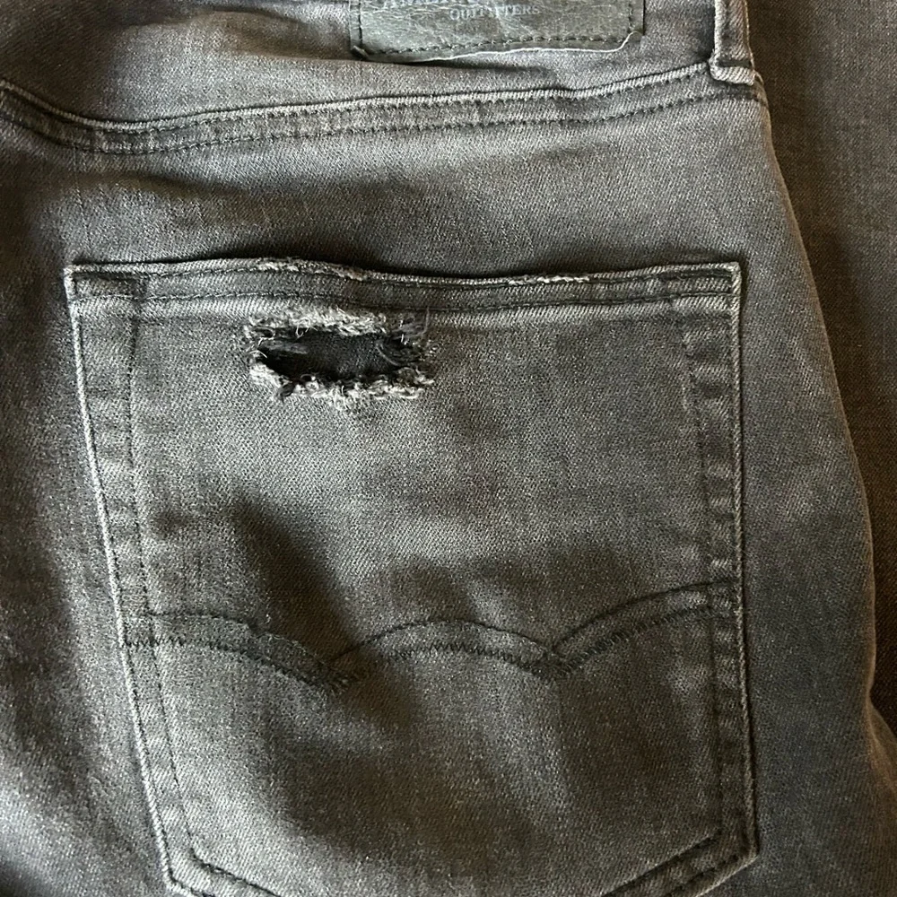 American Eagle Outfitters questions leave